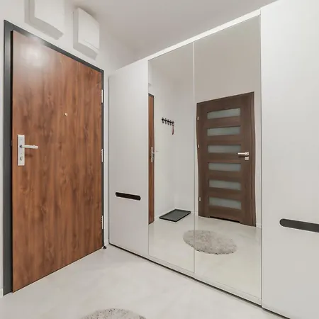Apartment Spot By Aparo - Manufaktura, Nowy Apartament, Playstation, Miejsce Do Pracy, Winda, Balkon