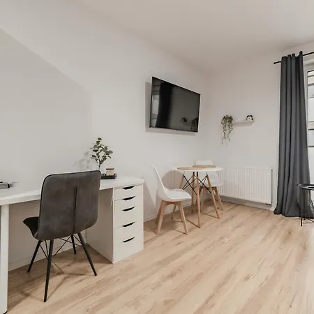 Spot By Aparo - Manufaktura, Nowy Apartament, Playstation, Miejsce Do Pracy, Winda, Balkon 公寓